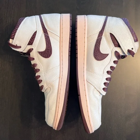 Nike | Shoes | Nike Air Jordan Retro High Og A Ma Maniere  display picture 1
